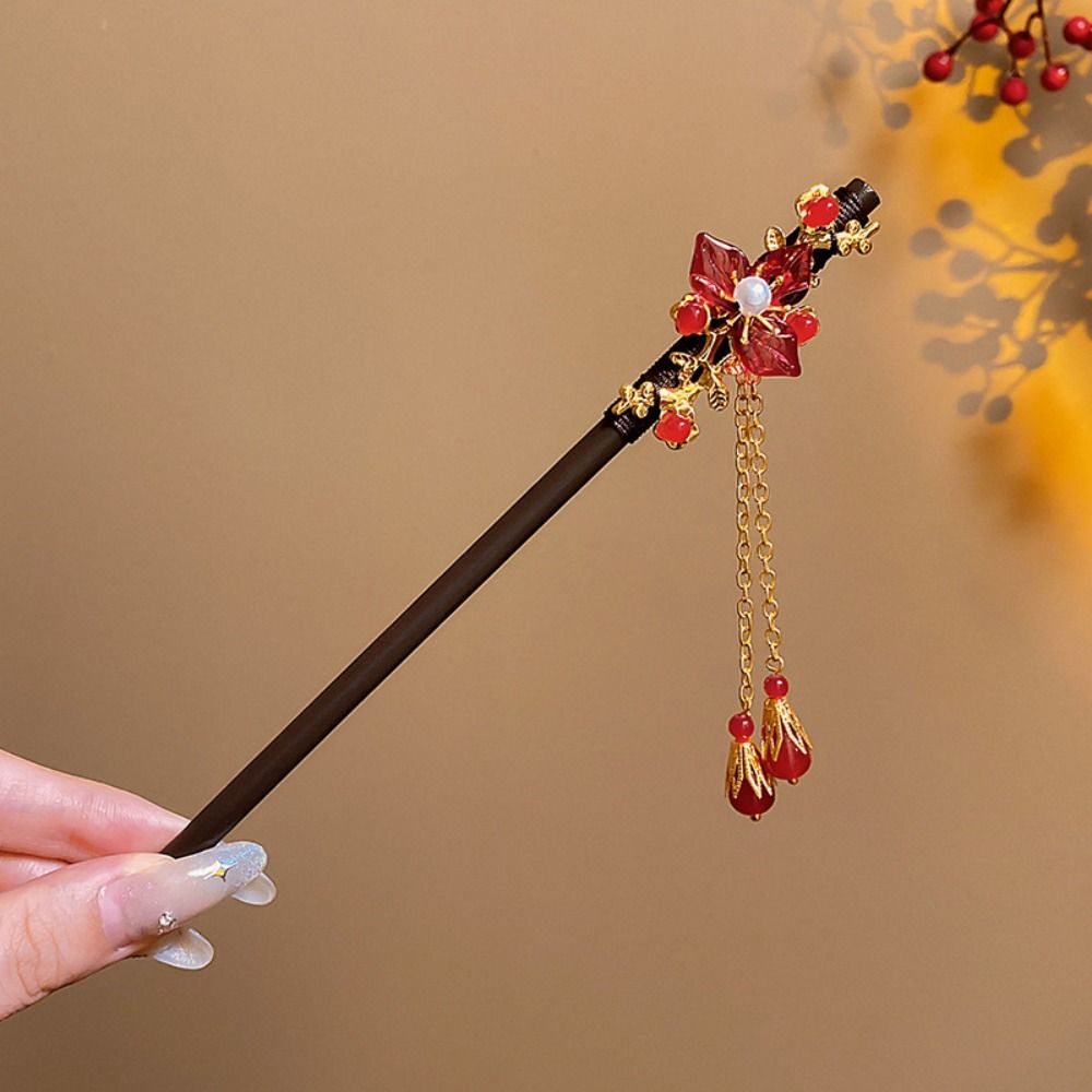Hanbok Hair Pin - 클래식 꽃무늬 나무 머리핀 빨간색 새해